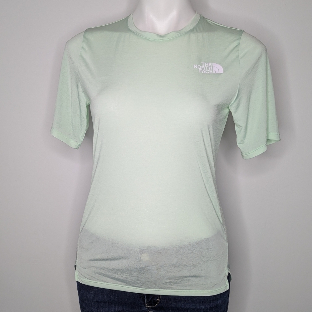 ✨3/$15 North Face Light Mint Green Sheer Tshirt S